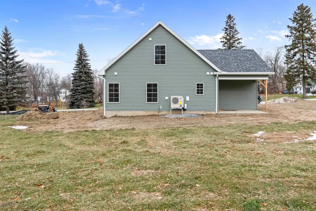 22 Upper Gilman Street St. Albans City VT 05478