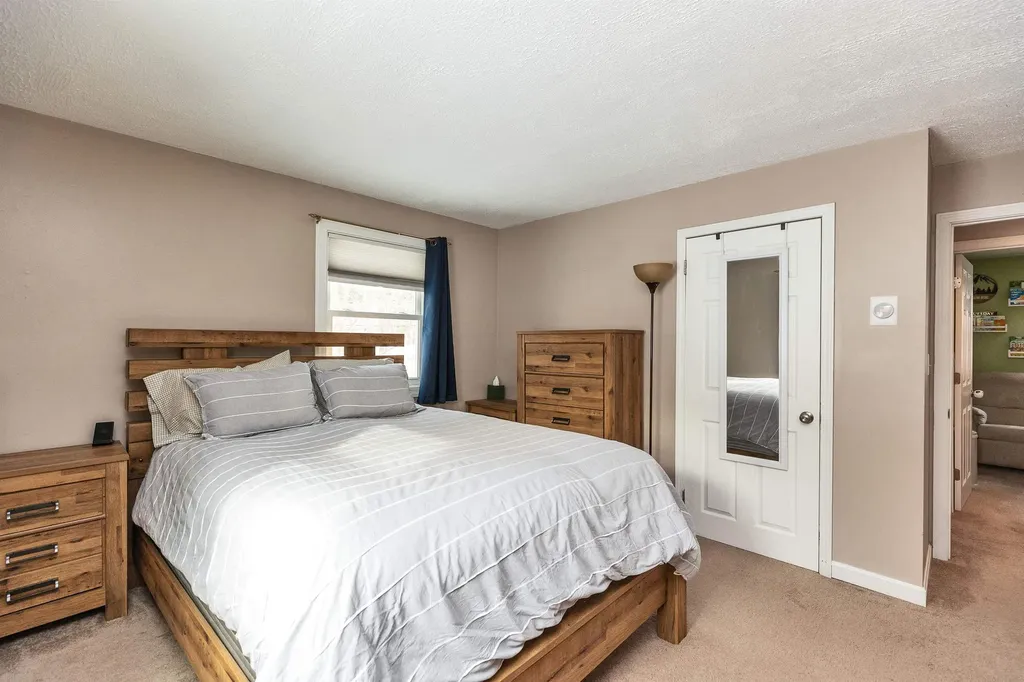 1 Nancy Lane Raymond NH 03077