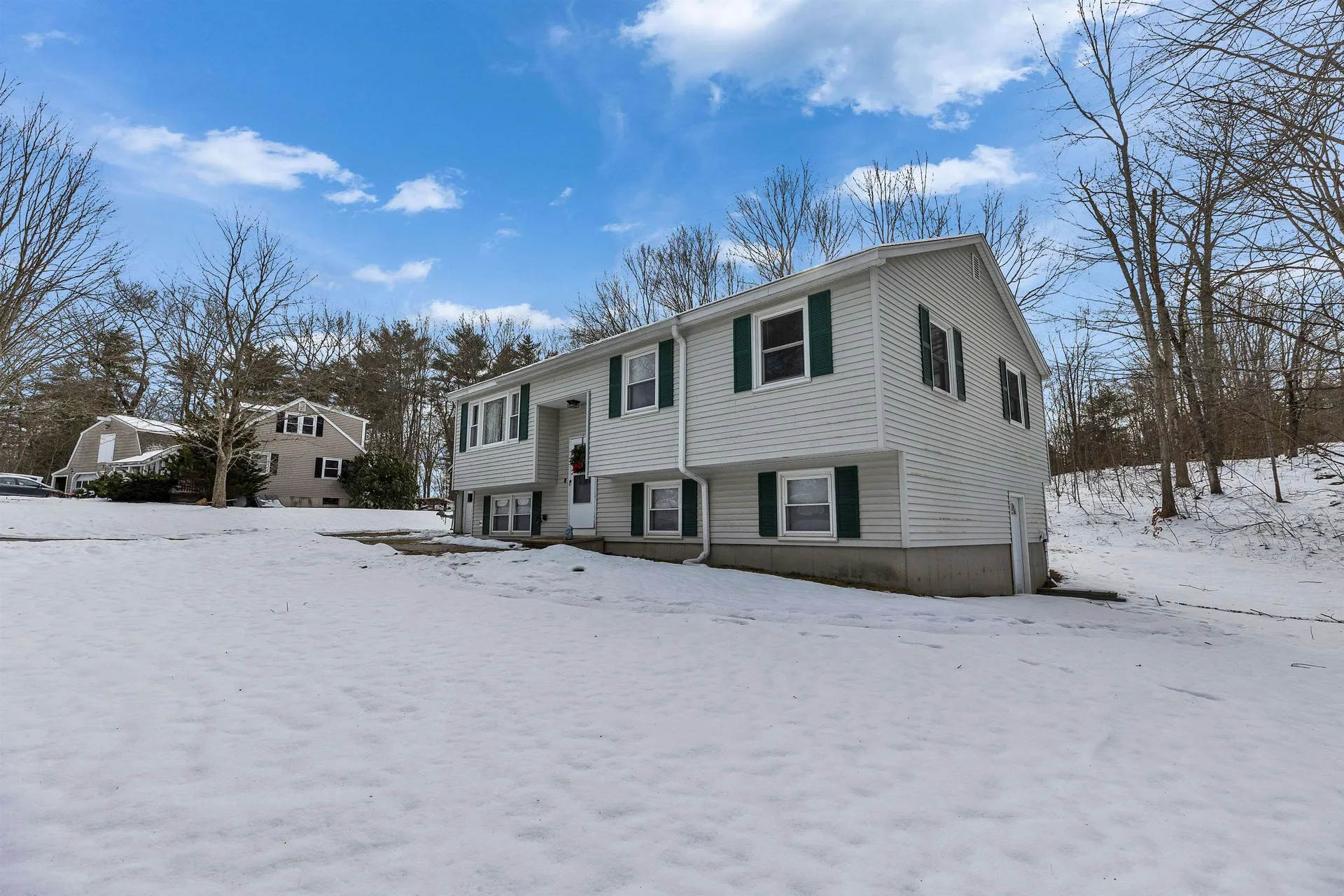 1 Nancy Lane Raymond NH 03077