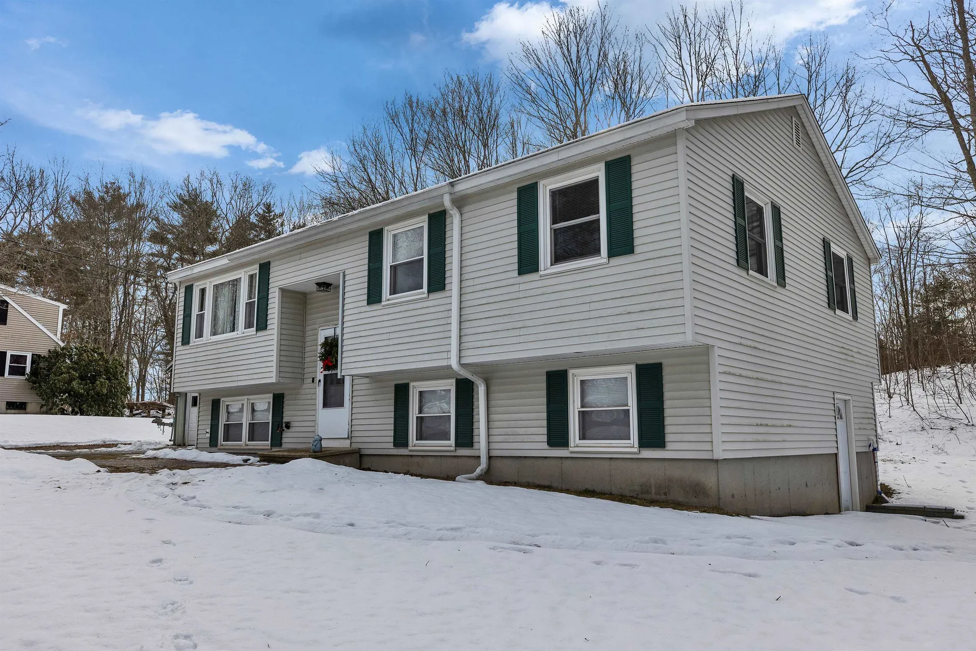 1 Nancy Lane Raymond NH 03077