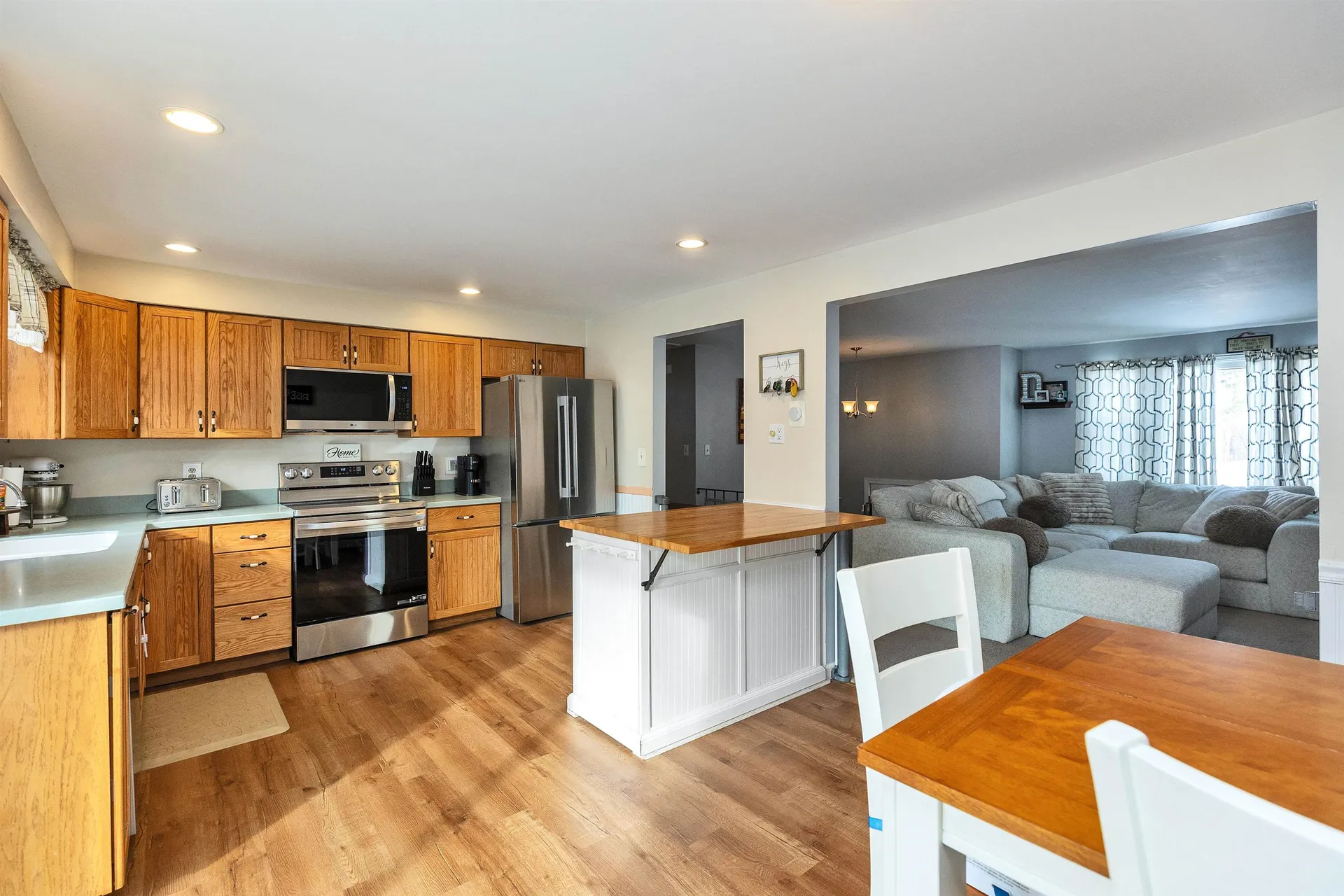 1 Nancy Lane Raymond NH 03077