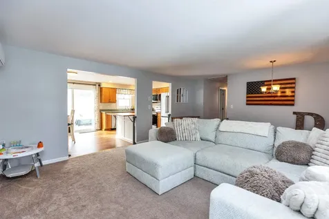 1 Nancy Lane Raymond NH 03077