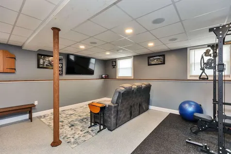 1 Nancy Lane Raymond NH 03077