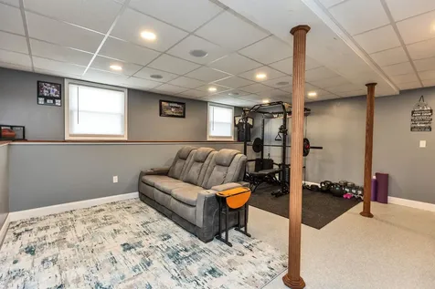 1 Nancy Lane Raymond NH 03077