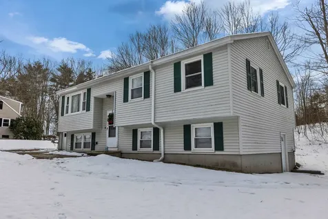 1 Nancy Lane Raymond NH 03077