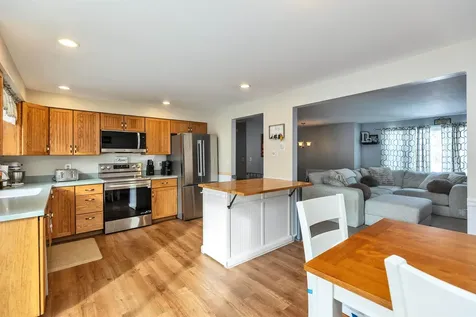 1 Nancy Lane Raymond NH 03077