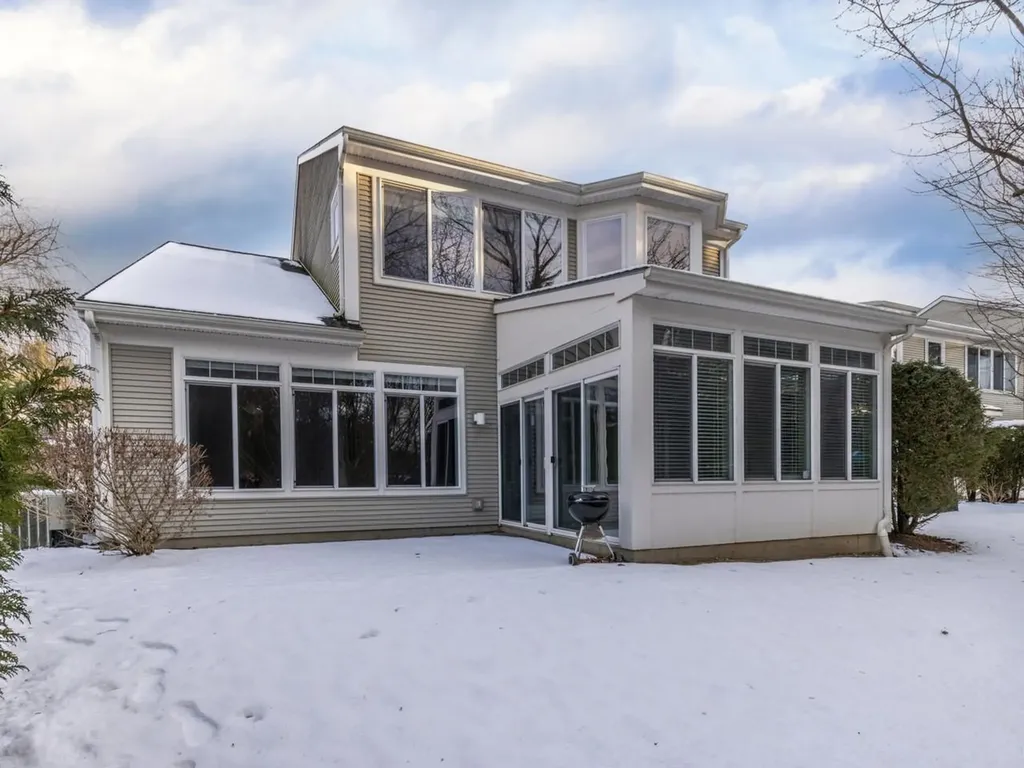 35 Hummingbird Lane South Burlington VT 05403