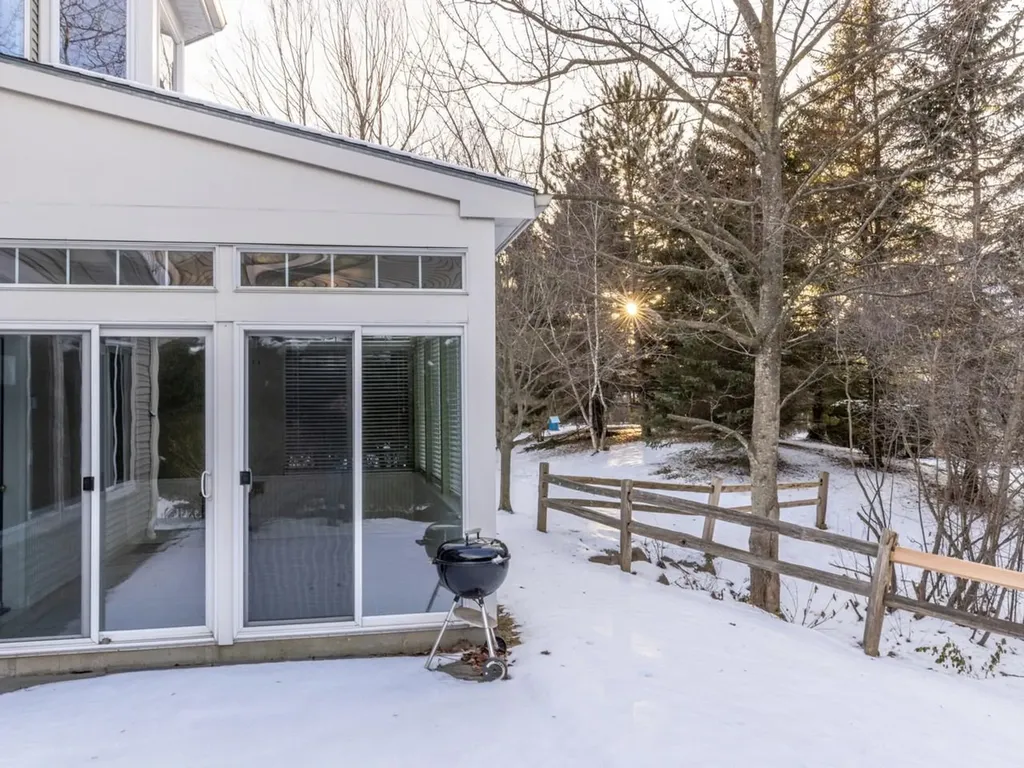 35 Hummingbird Lane South Burlington VT 05403