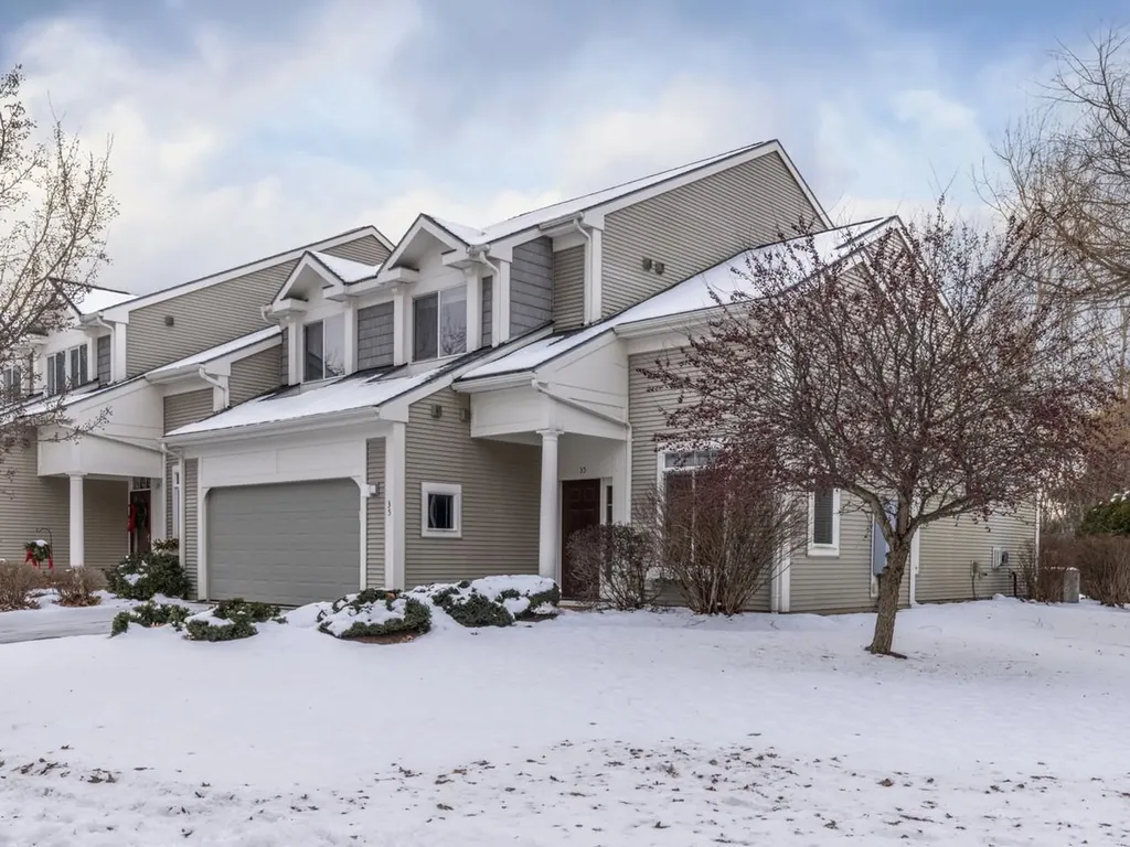 35 Hummingbird Lane South Burlington VT 05403
