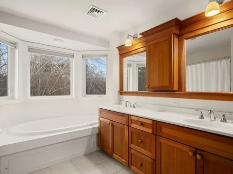 35 Hummingbird Lane South Burlington VT 05403