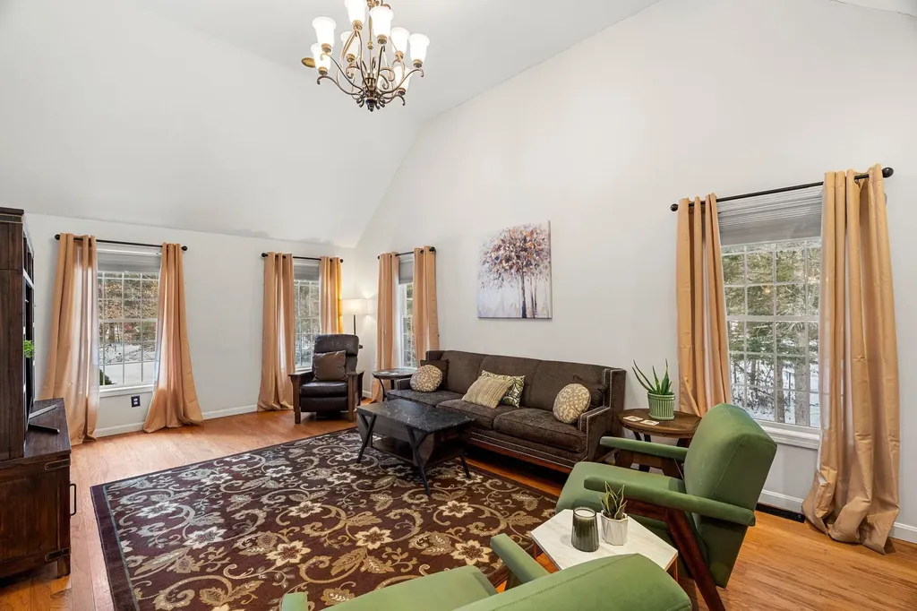 23 Camp Lee Road Epping NH 03042