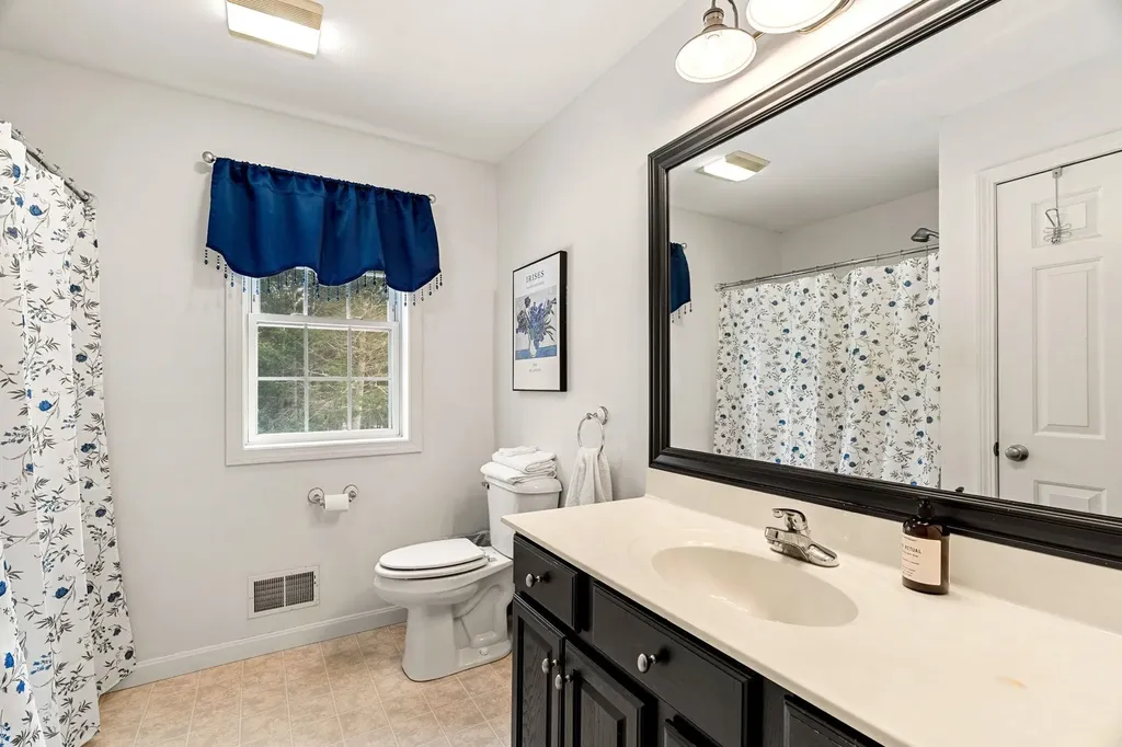 23 Camp Lee Road Epping NH 03042