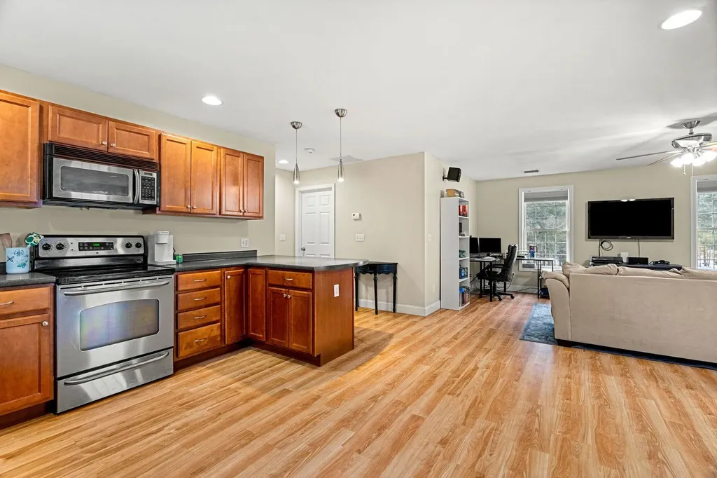 23 Camp Lee Road Epping NH 03042