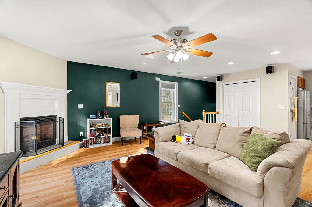 23 Camp Lee Road Epping NH 03042