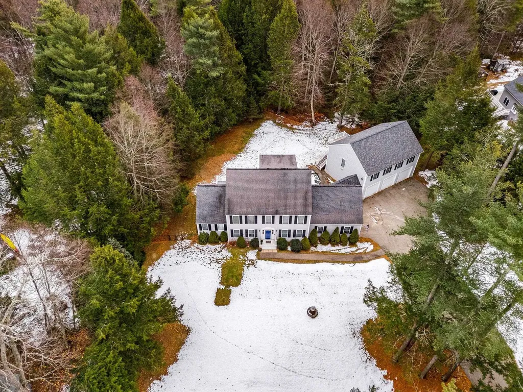 23 Camp Lee Road Epping NH 03042