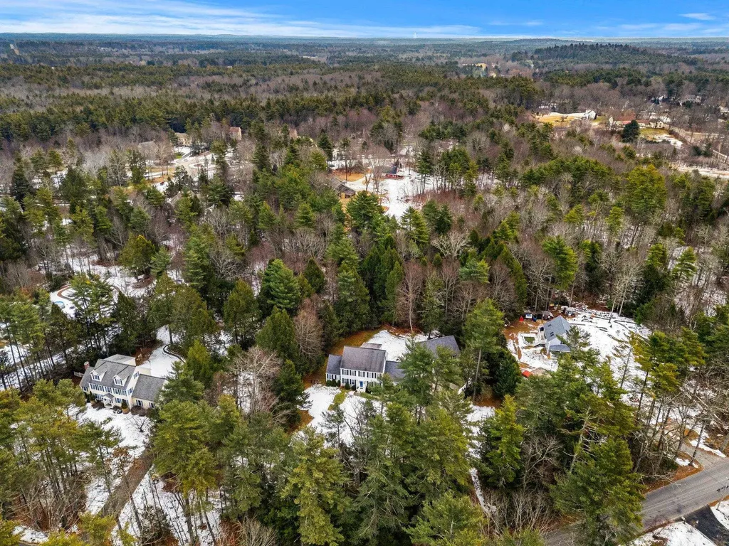 23 Camp Lee Road Epping NH 03042