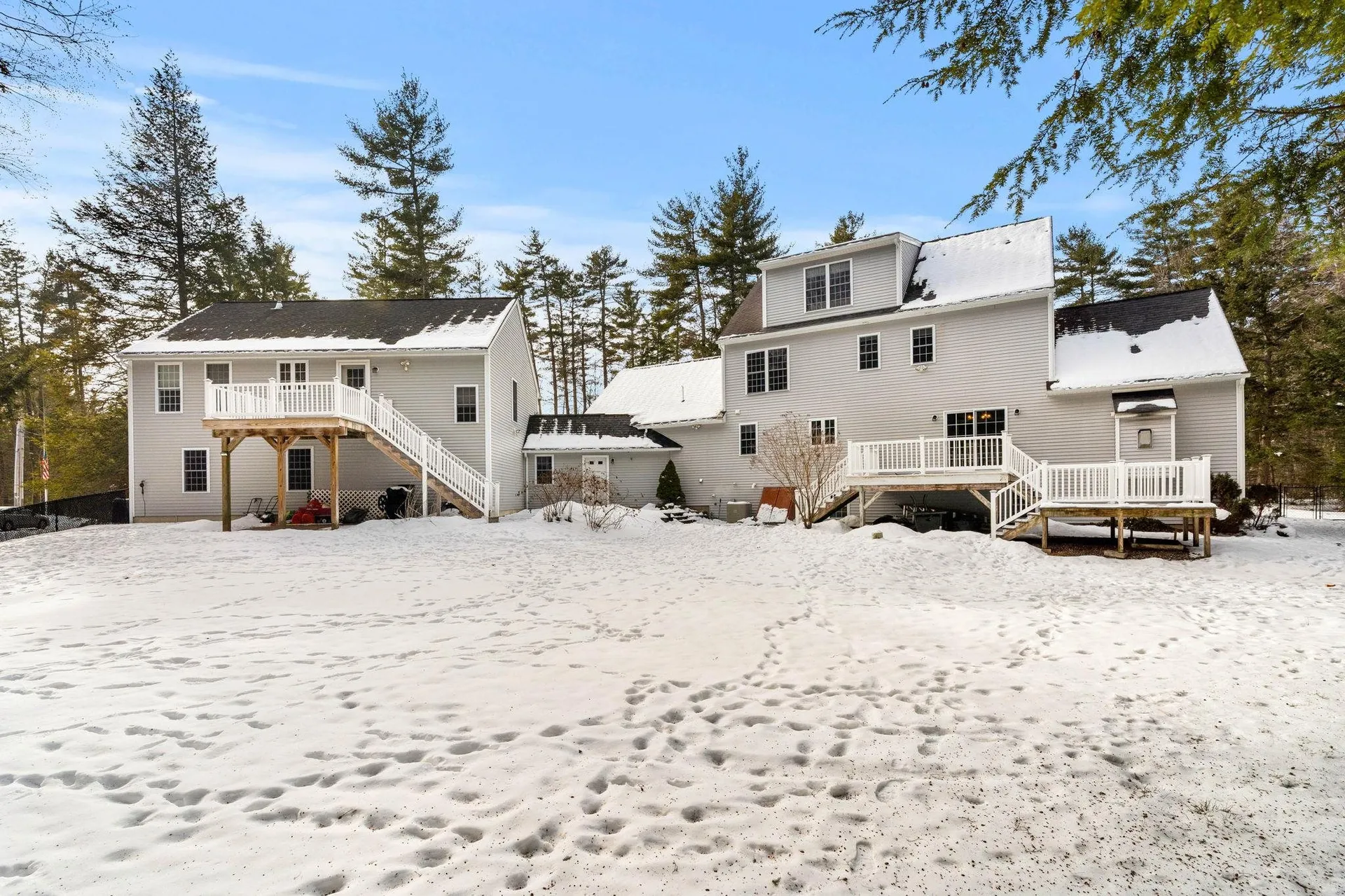 23 Camp Lee Road Epping NH 03042