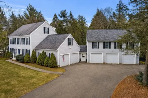 23 Camp Lee Road Epping NH 03042