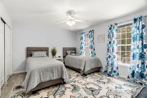 23 Camp Lee Road Epping NH 03042