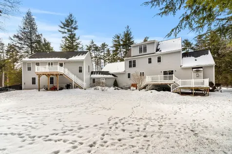 23 Camp Lee Road Epping NH 03042