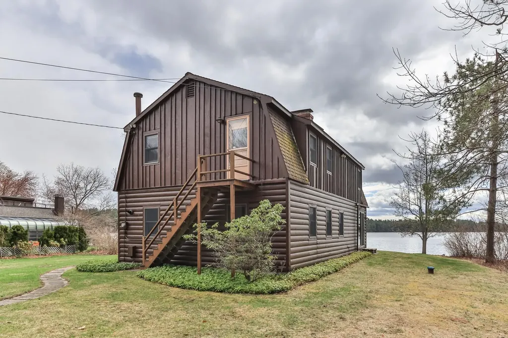 7 Howards Grove Derry NH 03038
