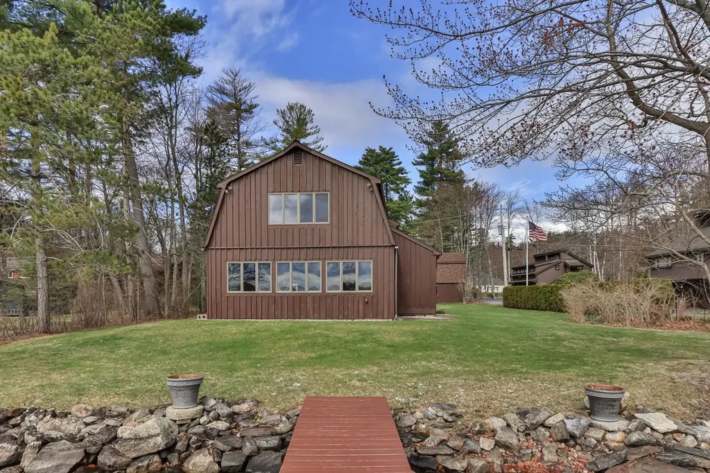 7 Howards Grove Derry NH 03038