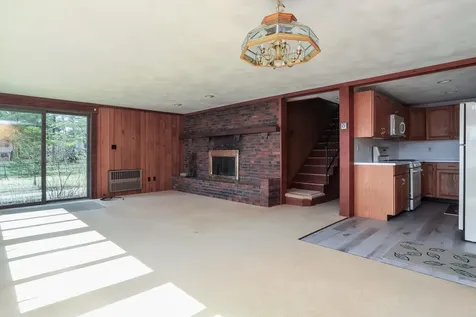 7 Howards Grove Derry NH 03038