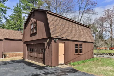 7 Howards Grove Derry NH 03038