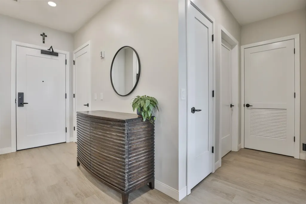 18 Artisan Drive Salem NH 03079