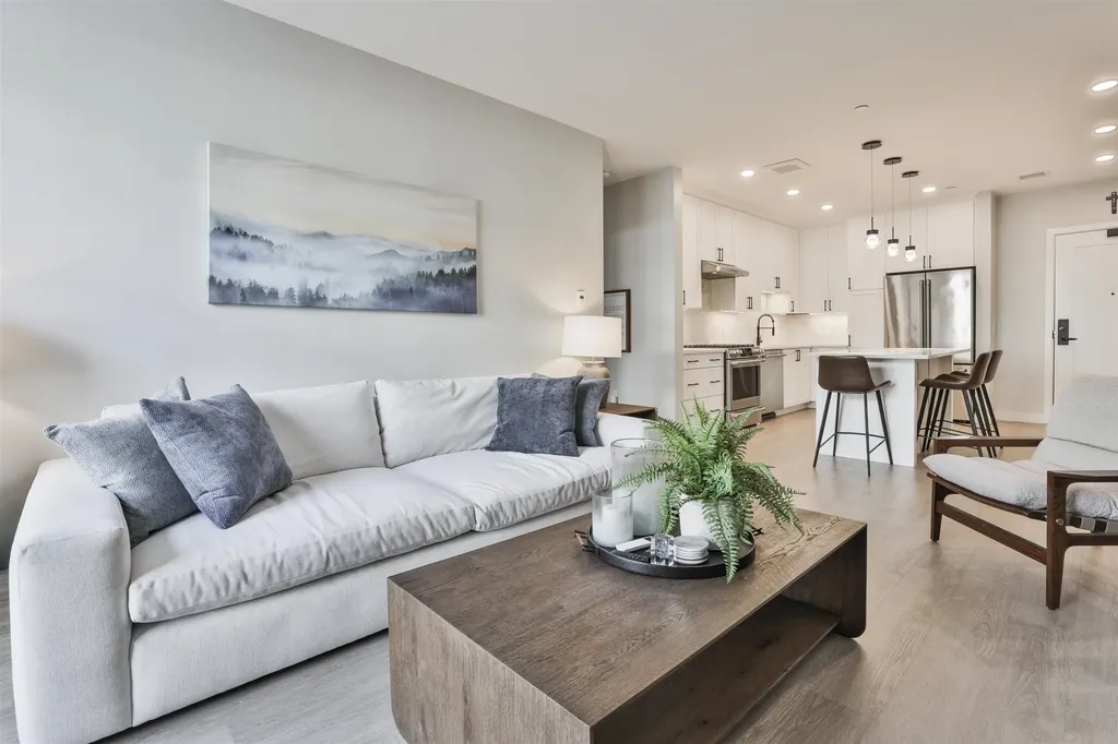 18 Artisan Drive Salem NH 03079