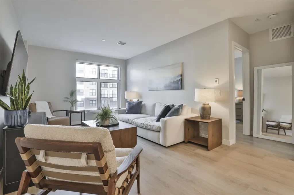 18 Artisan Drive Salem NH 03079