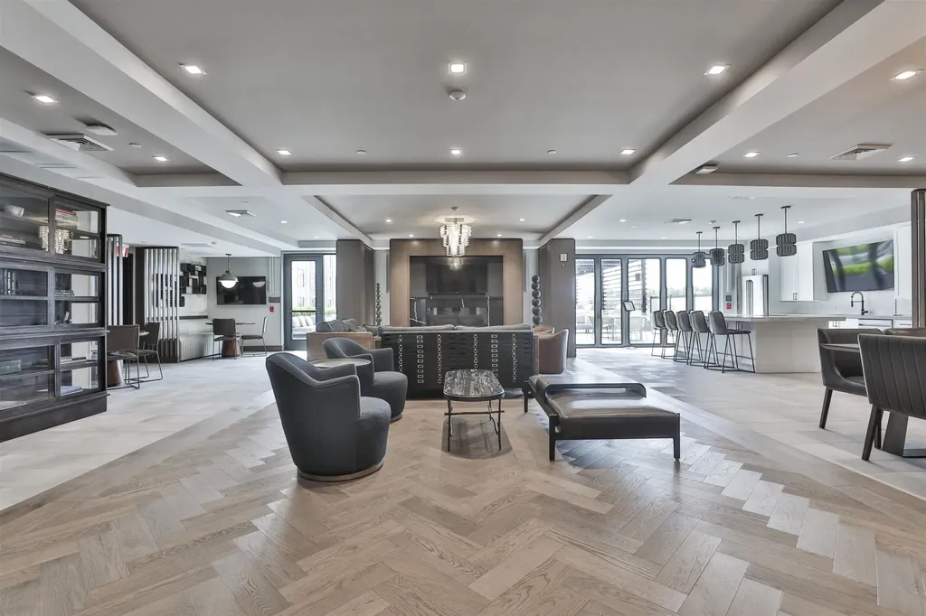 18 Artisan Drive Salem NH 03079