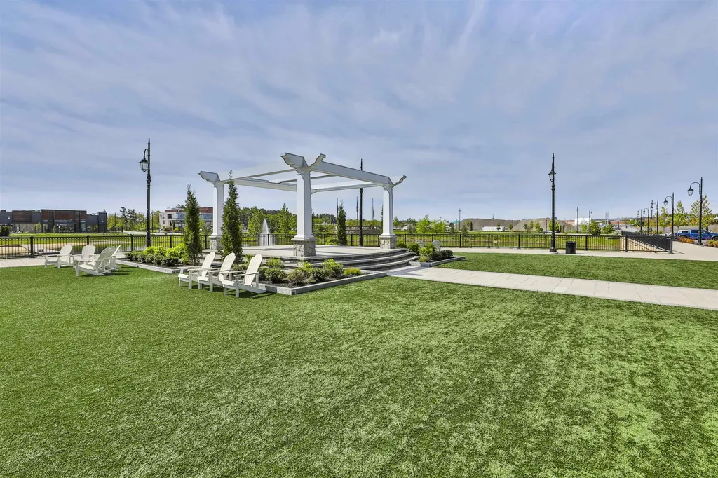 18 Artisan Drive Salem NH 03079