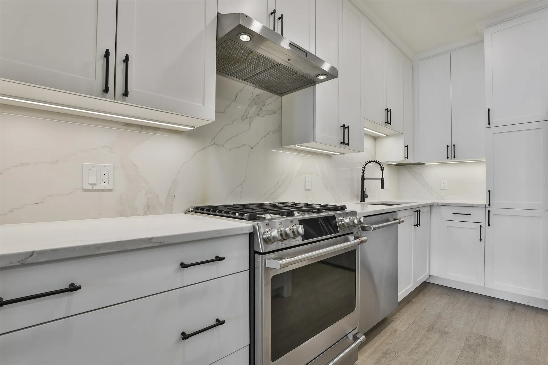 18 Artisan Drive Salem NH 03079