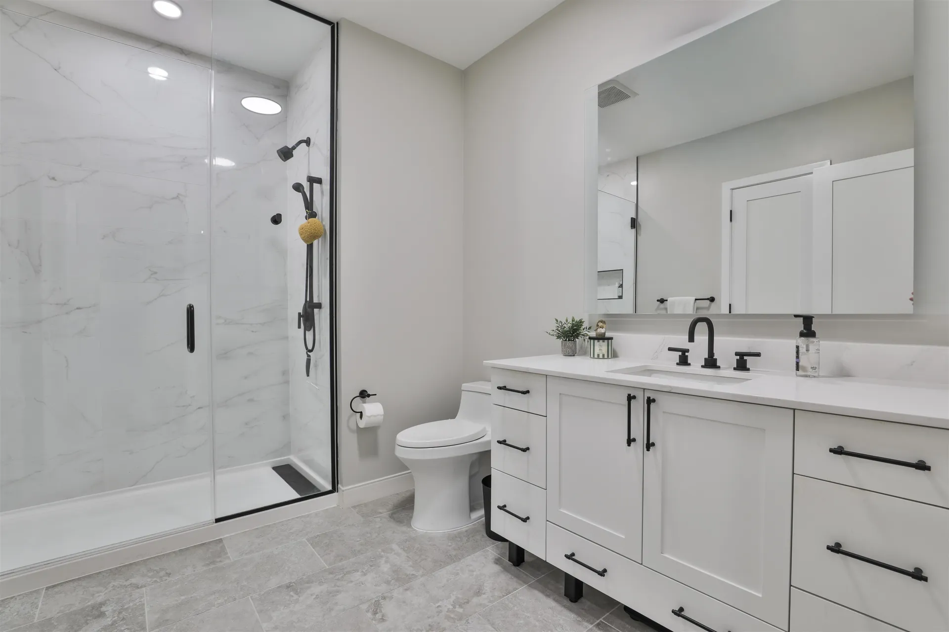 18 Artisan Drive Salem NH 03079