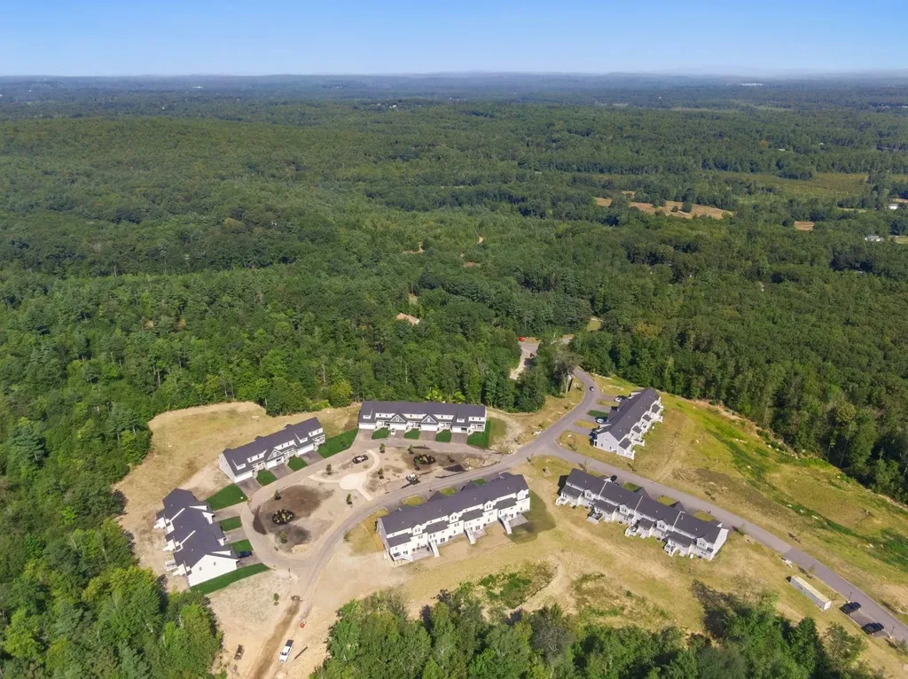 63 Driftwood Circle Sandown NH 03873