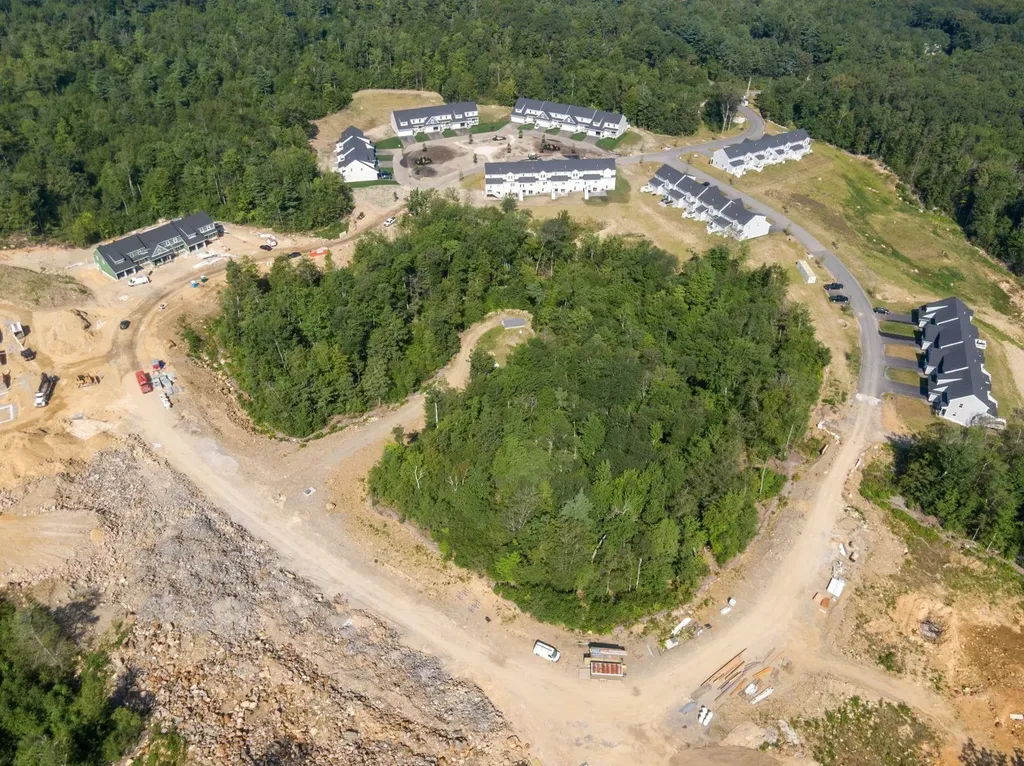 63 Driftwood Circle Sandown NH 03873