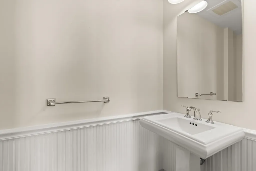 77 Hanover Street Portsmouth NH 03801