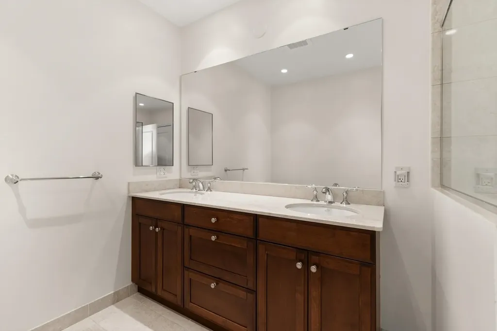 77 Hanover Street Portsmouth NH 03801