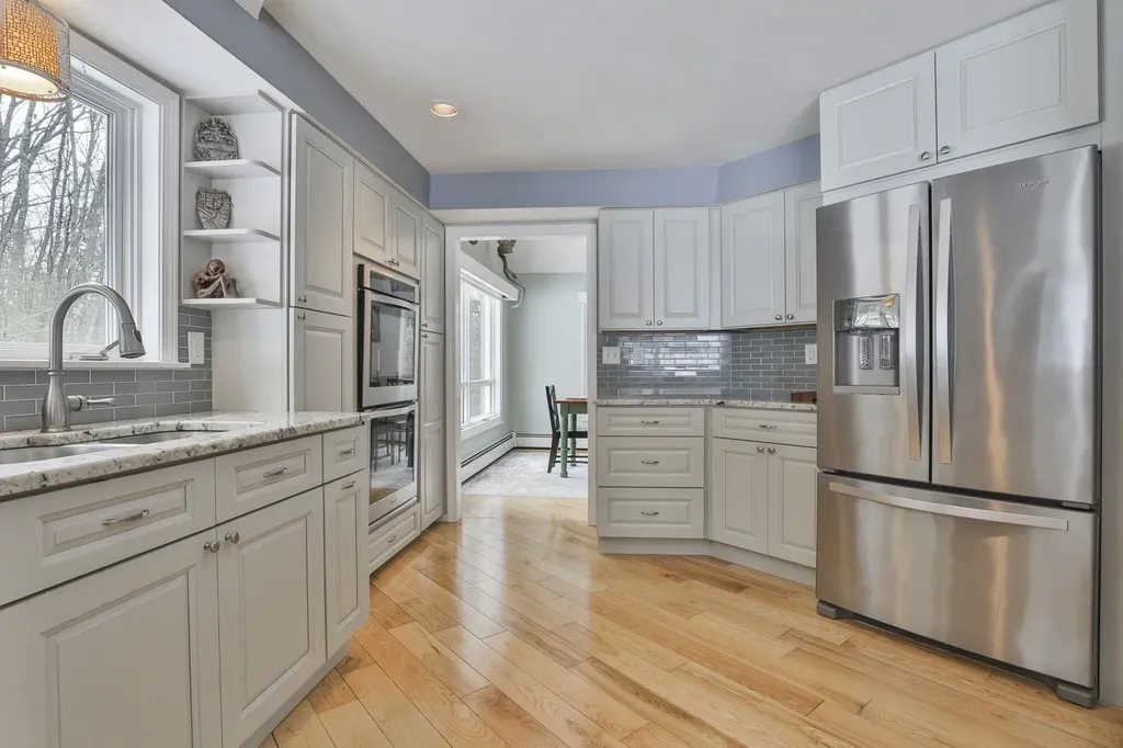 38 Old Manchester Road Amherst NH 03031