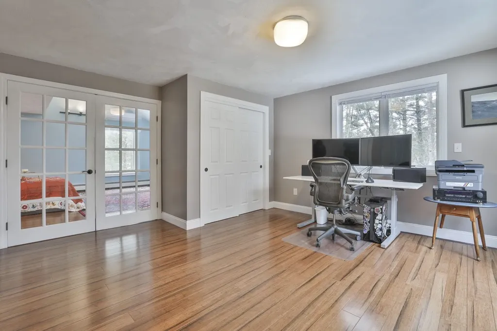 38 Old Manchester Road Amherst NH 03031