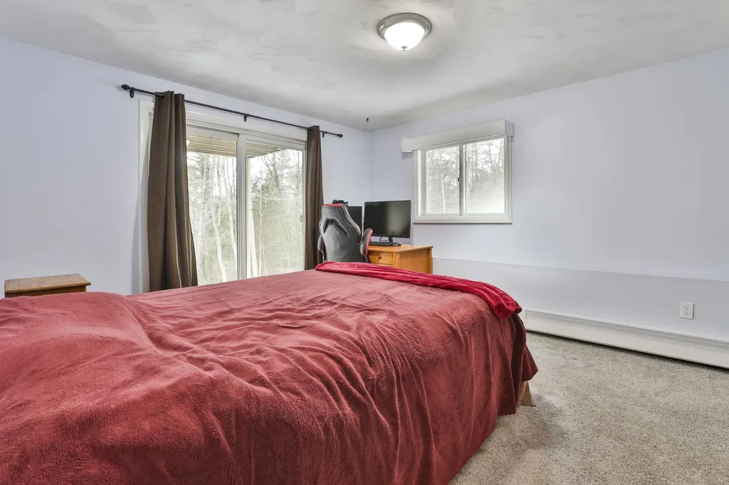 38 Old Manchester Road Amherst NH 03031