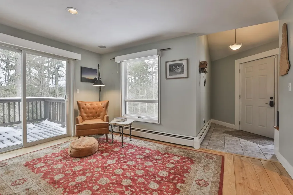 38 Old Manchester Road Amherst NH 03031