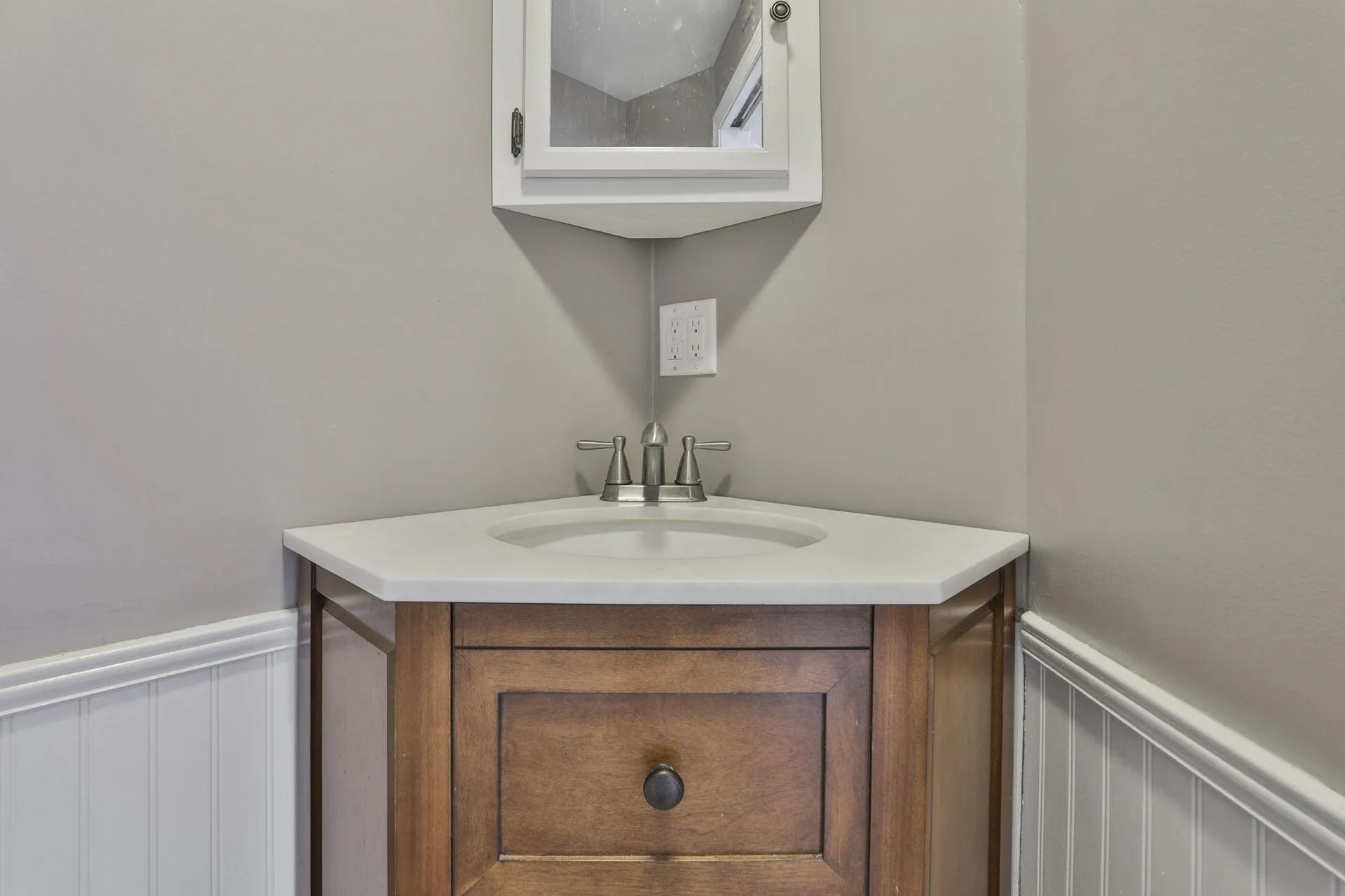 38 Old Manchester Road Amherst NH 03031