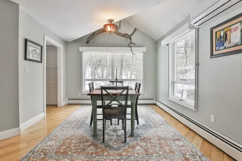 38 Old Manchester Road Amherst NH 03031