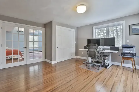 38 Old Manchester Road Amherst NH 03031