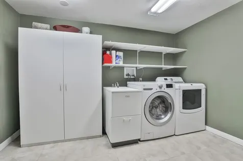 38 Old Manchester Road Amherst NH 03031