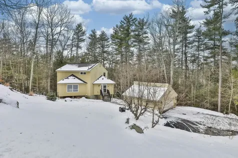 38 Old Manchester Road Amherst NH 03031