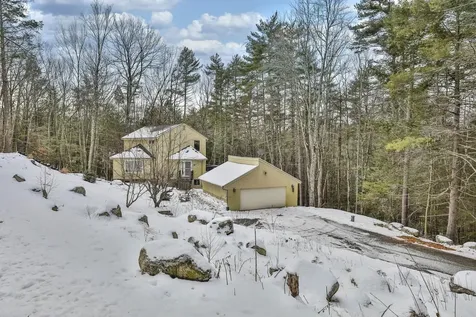 38 Old Manchester Road Amherst NH 03031