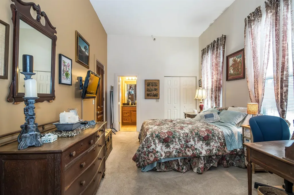 24 South Main Street Rutland City VT 05701